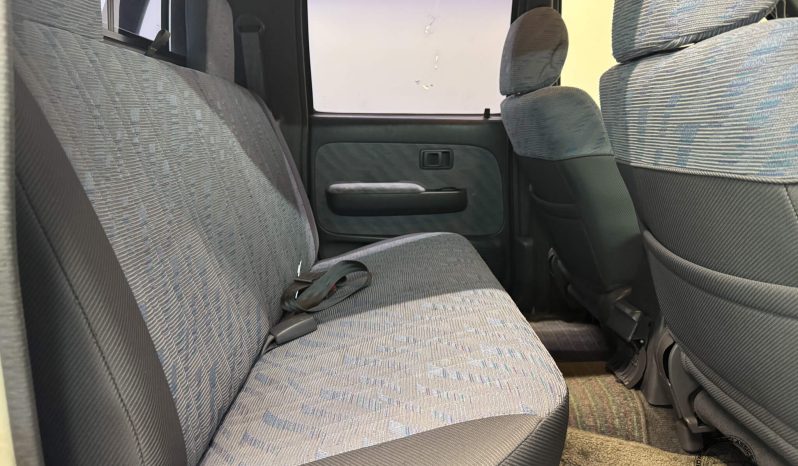 1999 Toyota Hilux Sports Pickup full