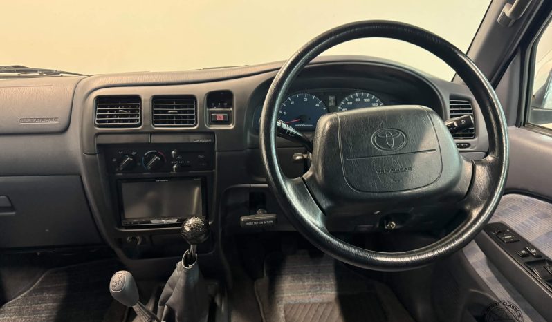 1999 Toyota Hilux Sports Pickup full