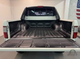 1999 Toyota Hilux Sports Pickup full