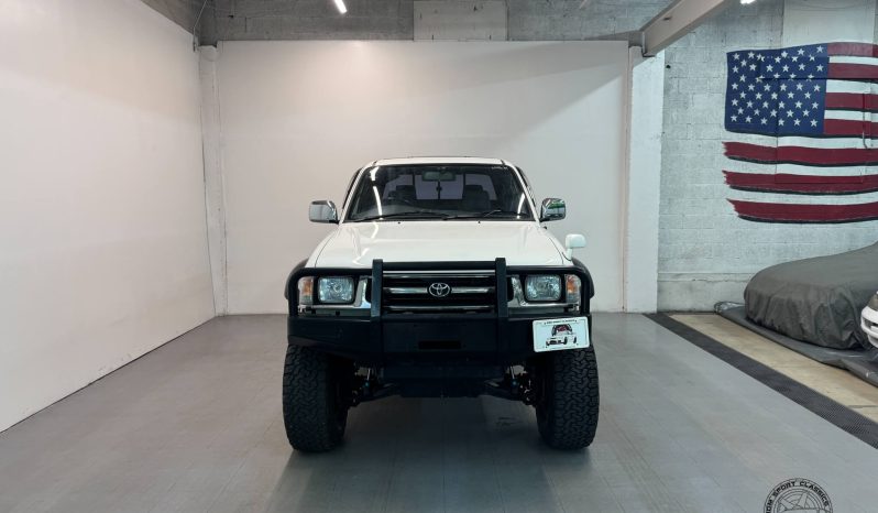 1999 Toyota Hilux Sports Pickup full