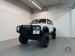 1999 Toyota Hilux Sports Pickup full