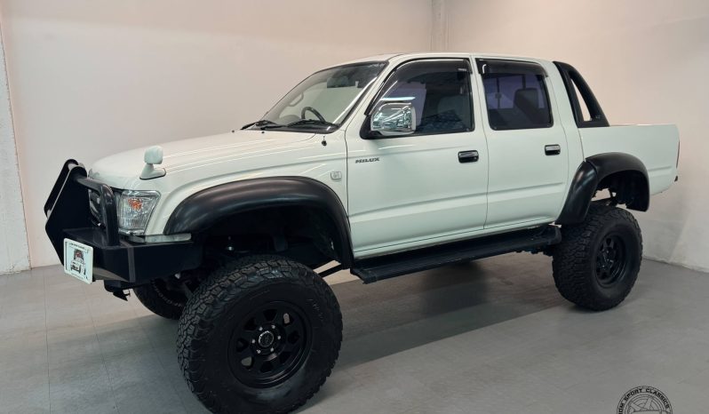 1999 Toyota Hilux Sports Pickup full