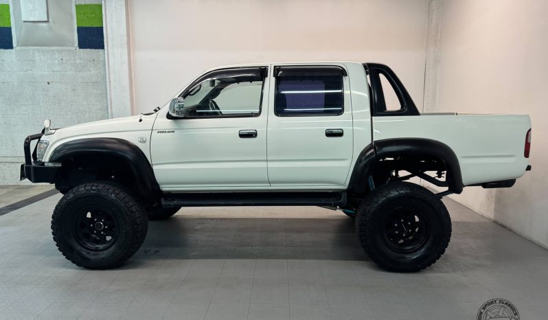 1999 Toyota Hilux Sports Pickup full