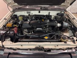 1999 Toyota Hilux Sports Pickup full