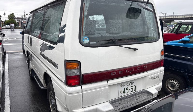 1997 Mitsubishi Delica Starwagon Active World full