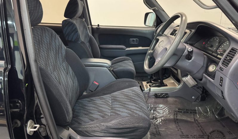 1999 Toyota Hilux Surf SSR-X V-Selection full