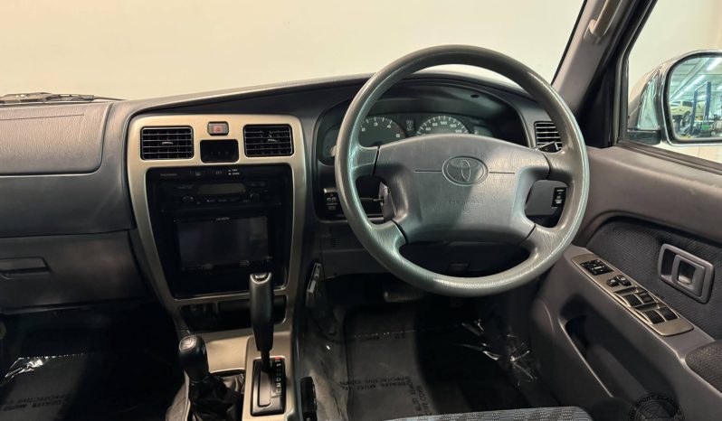 1999 Toyota Hilux Surf SSR-X V-Selection full