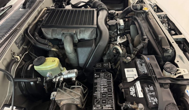 1999 Toyota Hilux Surf SSR-X V-Selection full