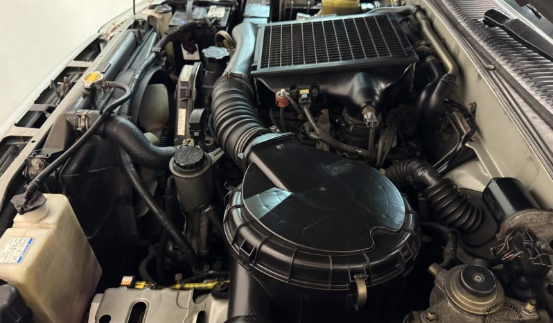 1999 Toyota Hilux Surf SSR-X V-Selection full