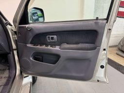 1999 Toyota Hilux Surf SSR-X V-Selection full