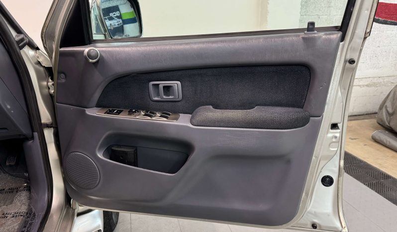 1999 Toyota Hilux Surf SSR-X V-Selection full