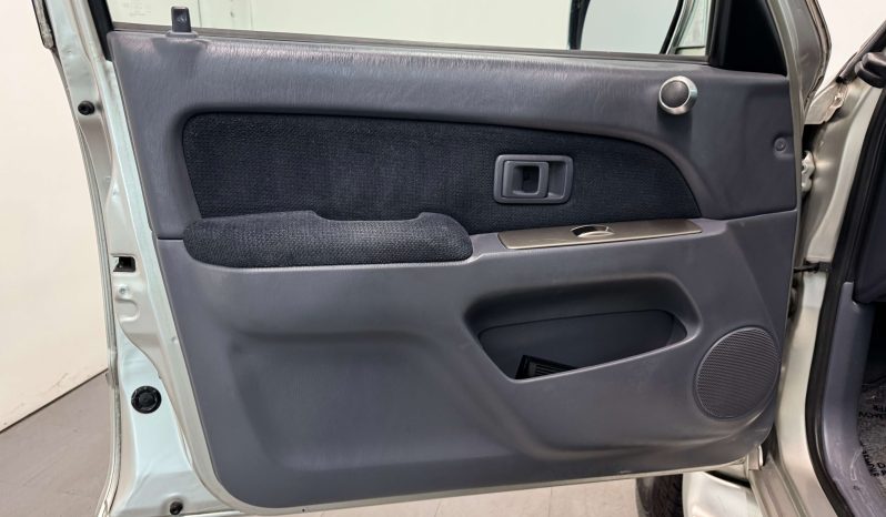 1999 Toyota Hilux Surf SSR-X V-Selection full