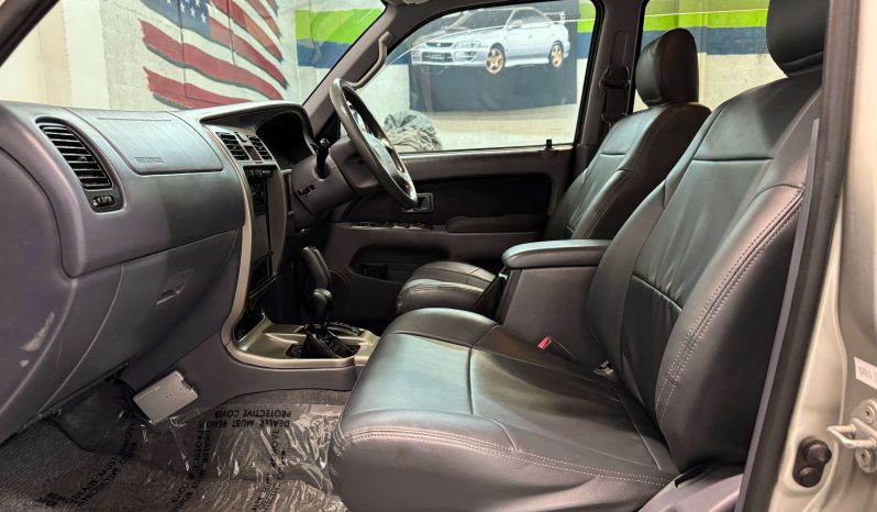 1999 Toyota Hilux Surf SSR-X V-Selection full