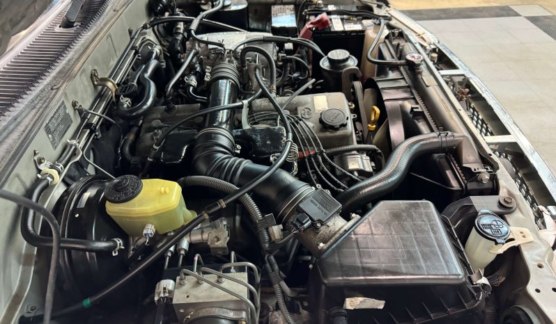 1999 Toyota Hilux Surf SSR-X V-Selection full