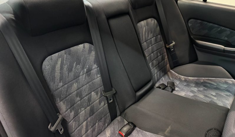 2000 Nissan Skyline 25GT-X Sedan full