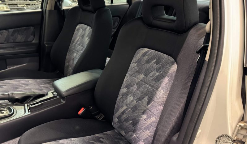 2000 Nissan Skyline 25GT-X Sedan full