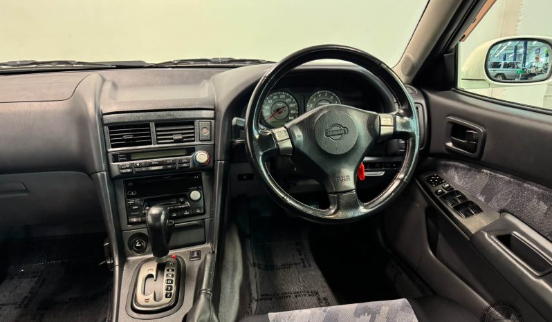2000 Nissan Skyline 25GT-X Sedan full