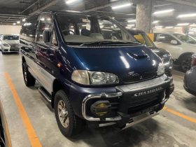 1995 Mitsubishi Delica Space Gear Chamonix