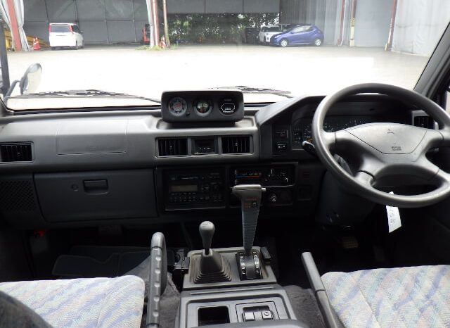 1998 Mitsubishi Delica Starwagon GLX full
