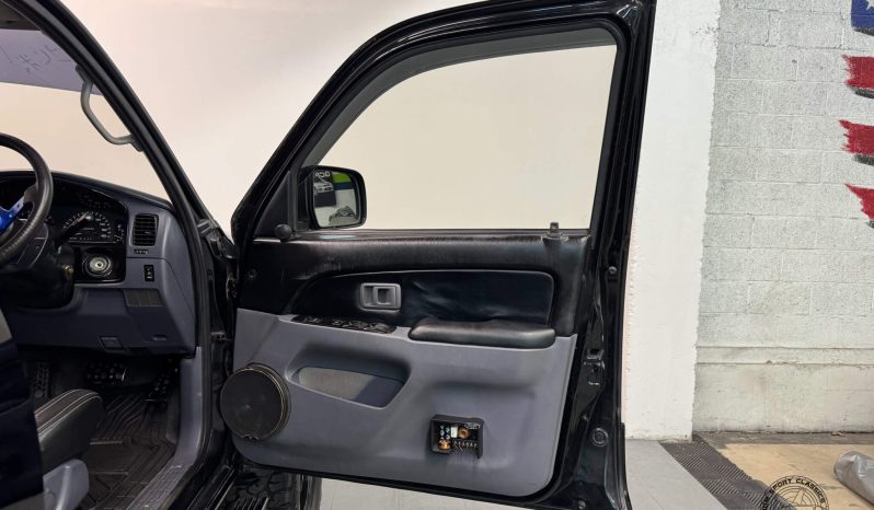 1996 Toyota Hilux Surf SSR-X full