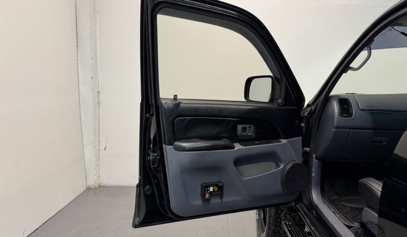 1996 Toyota Hilux Surf SSR-X full