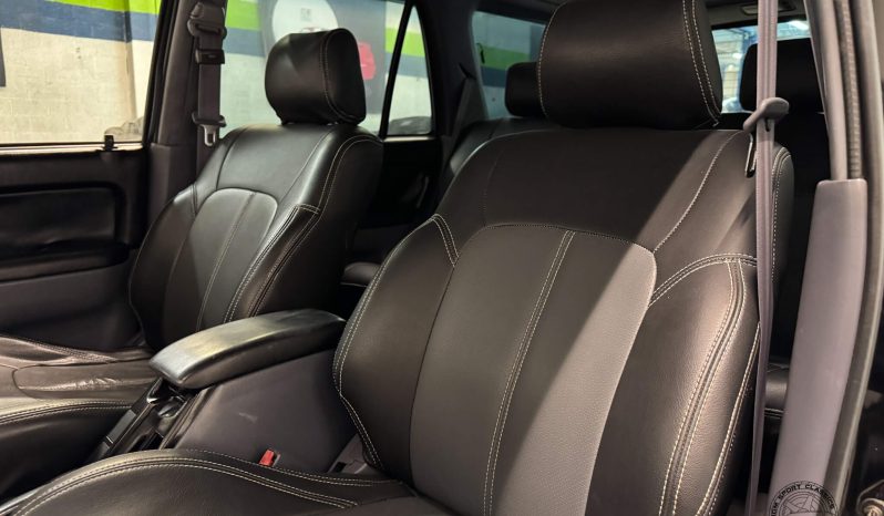 1996 Toyota Hilux Surf SSR-X full