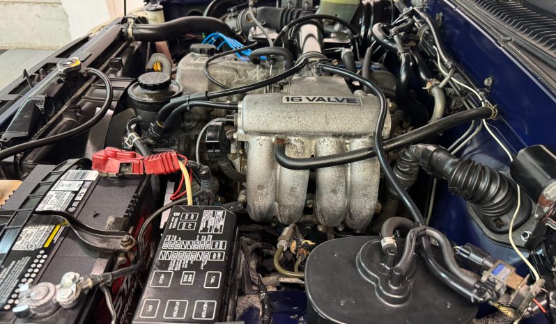 1996 Toyota Hilux Surf SSR-X full