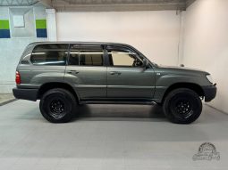 1999 Toyota Land Cruiser VX Limited full