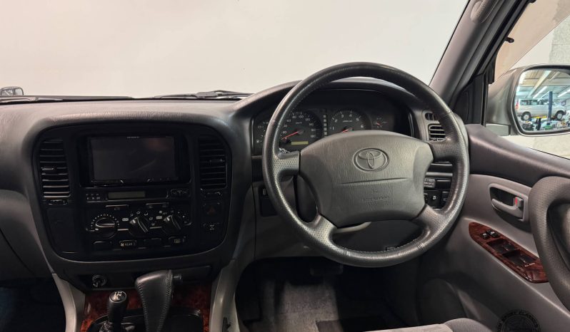 1999 Toyota Land Cruiser VX Limited full