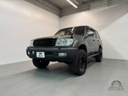 1999 Toyota Land Cruiser VX Limited full
