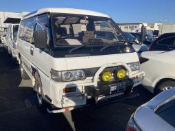 1991 Mitsubishi Delica Starwagon Exceed full