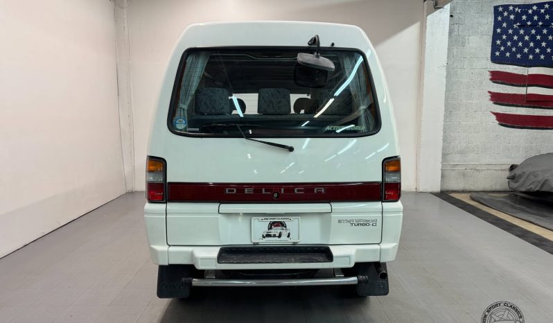 1997 Mitsubishi Delica Starwagon Active World full