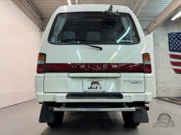 1997 Mitsubishi Delica Starwagon Active World full
