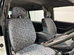 1997 Mitsubishi Delica Starwagon Active World full