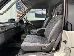1997 Mitsubishi Delica Starwagon Active World full