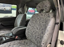 1997 Mitsubishi Delica Starwagon Active World full