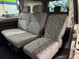 1997 Mitsubishi Delica Starwagon Active World full