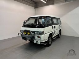 1997 Mitsubishi Delica Starwagon Active World full