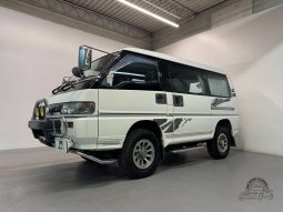 1997 Mitsubishi Delica Starwagon Active World full