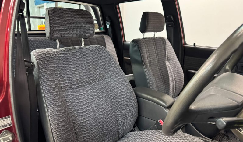 1993 Toyota Hilux Pickup SSR full