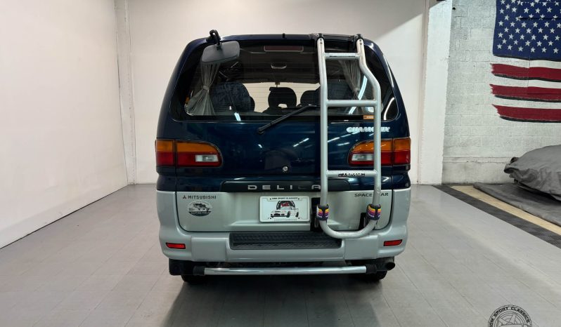 1995 Mitsubishi Delica Space Gear Chamonix full