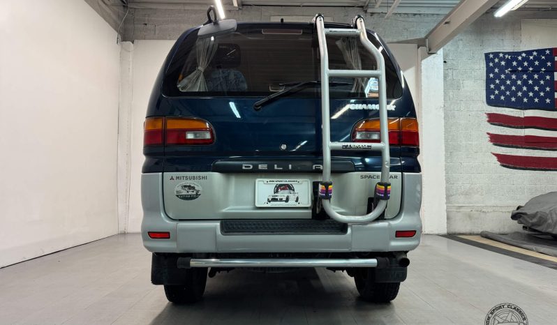 1995 Mitsubishi Delica Space Gear Chamonix full