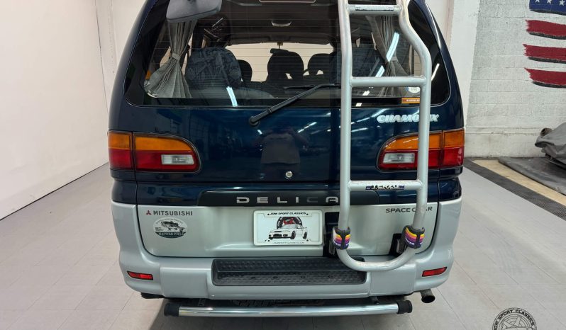 1995 Mitsubishi Delica Space Gear Chamonix full