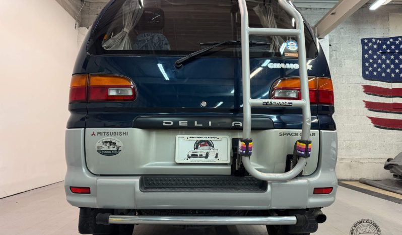 1995 Mitsubishi Delica Space Gear Chamonix full