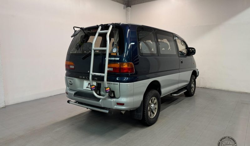 1995 Mitsubishi Delica Space Gear Chamonix full