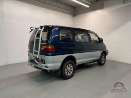 1995 Mitsubishi Delica Space Gear Chamonix full