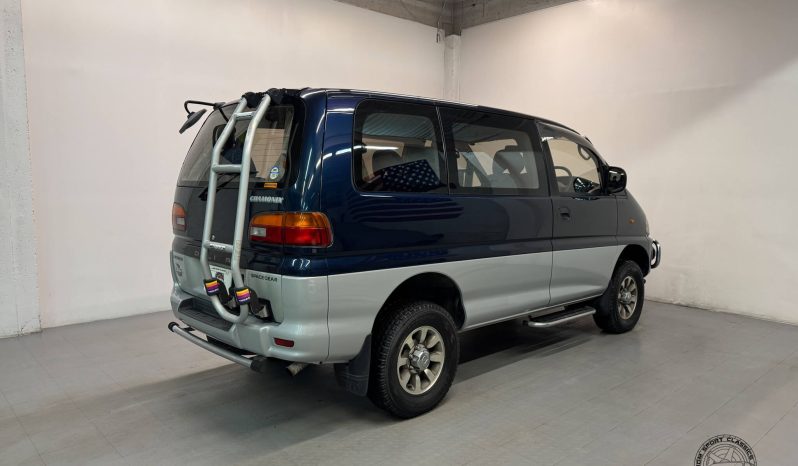 1995 Mitsubishi Delica Space Gear Chamonix full