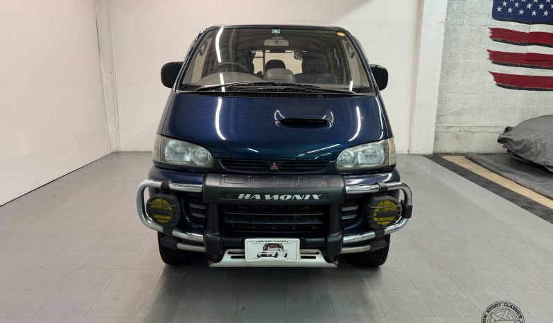 1995 Mitsubishi Delica Space Gear Chamonix full
