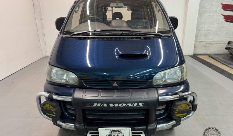 1995 Mitsubishi Delica Space Gear Chamonix full