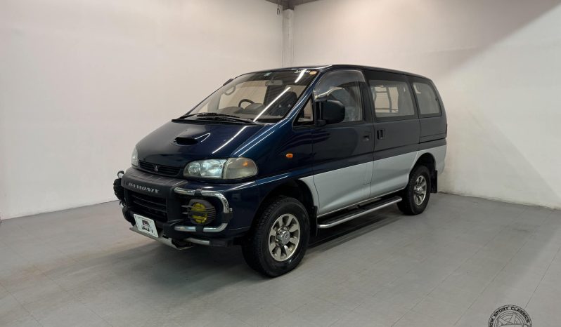 1995 Mitsubishi Delica Space Gear Chamonix full
